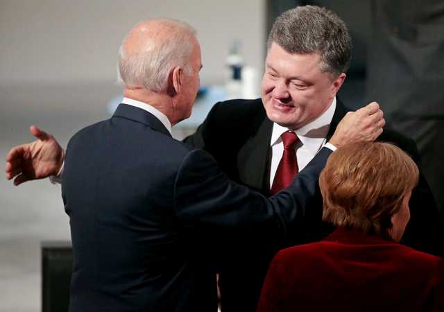 В “Слуге народа” готовят обращения из-за разговоров Порошенко и Байдена