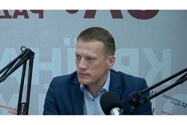 Фіскал Януковича Поїзд штурмує уряд у прагненні повернутися до “годівниці”