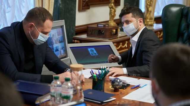 Антирейтинг Зеленского за время карантина вырос на 10%