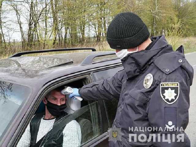 Райцентр на Тернопольщине закрыли для въезда иногородних, на улицах — патрули полици