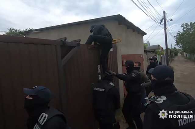 Нацполиция провела удачную спецоперацию по задержанию группы мошенников
