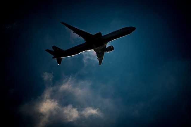 В Пакистане самолет разбился в жилом квартале: на борту было 90 человек