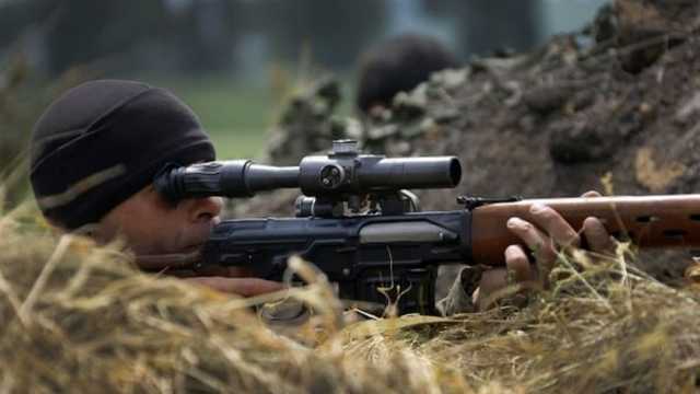 Війна на Донбасі: в українського бійця поцілив снайпер