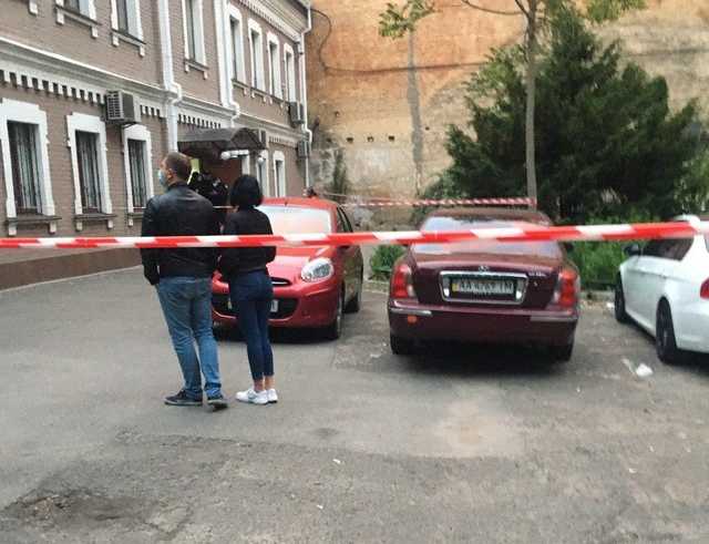 Машина Давиденко была у офиса с самого утра: появились новые подробности