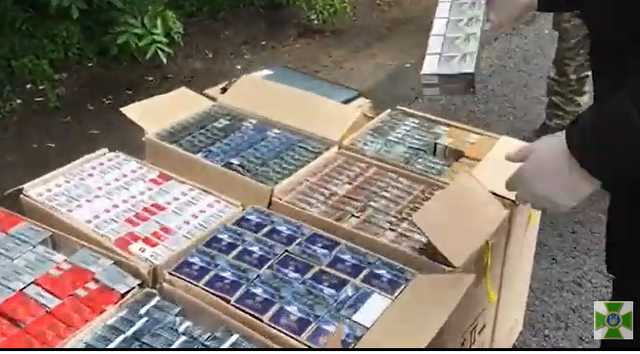 На Донбассе задержан автомобиль с контрабандной партией сигарет на сумму 332 тыс. гривен