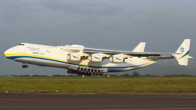 Украинская "Мрия" доставила вторую часть крупнейшего для Канады груза из Китая