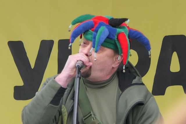 Журналист: Поярков в клоунском колпаке – это символ патриотизма сегодня?