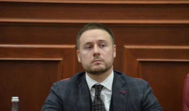 Экс-зама Кличко Слончака ударившего полицейского отпустили из под домашнего ареста