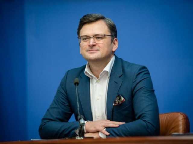 Глава МИД Кулеба ездит на Peugeout и имеет две квартиры в Киеве