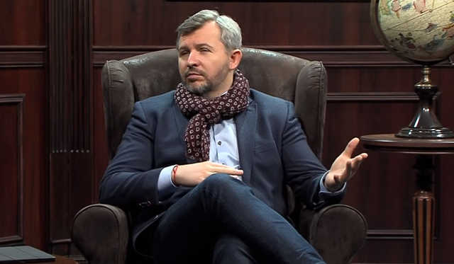 Медведчук за российские деньги покупает у Пинчука его медиа-холдинг и промышленные активы, – Амелин