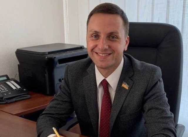 Депутат Крейденко получал пособие по безработице, когда накапливал миллионы гривен