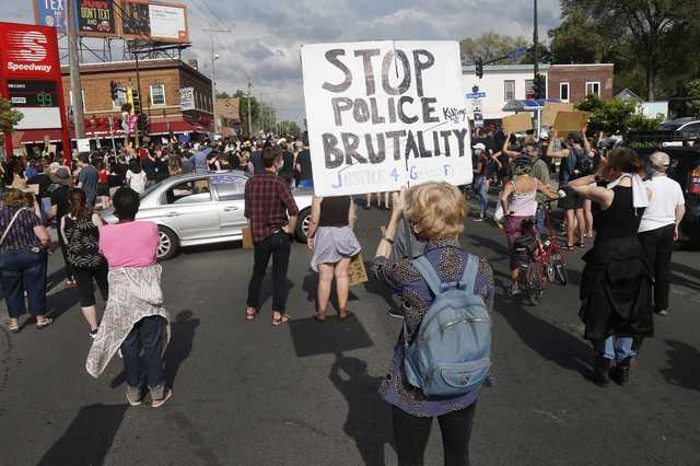 У США третю добу тривають протести після смерті темношкірого американця