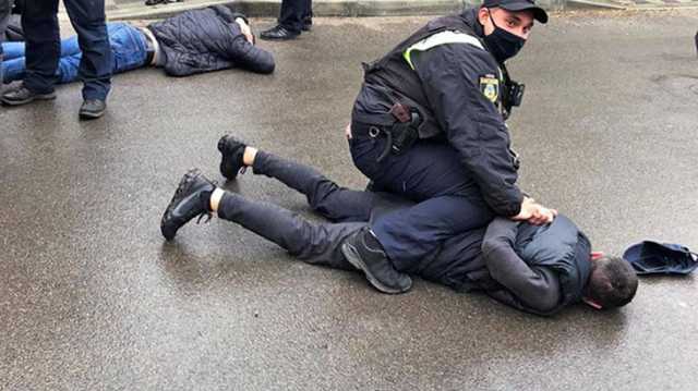 Полиция объявила план-перехват лишь спустя несколько часов после перестрелки в Броварах