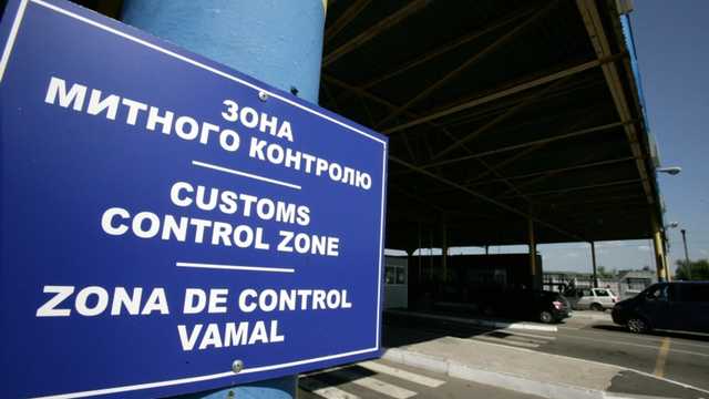 Журналист предрек «вторые Бровары» на Закарпатской таможне из-за передела контрабанды