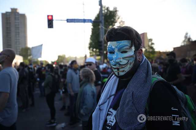 Беспорядки в США охватили 25 городов: все пылает, на улицах Нацгвардия