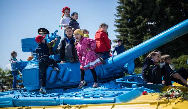 Психическое благополучие украинских детей ухудшается с возрастом, – ВОЗ