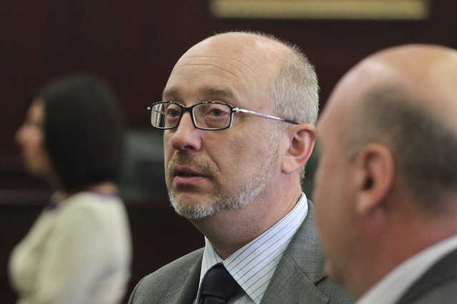 Украина подаст воду в Крым только после ухода России с полуострова, – Резников