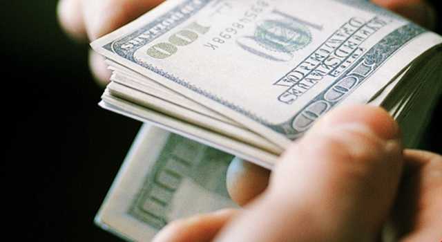 Посадовця Міносвіти викрили на одержанні хабаря в 300 тисяч гривень