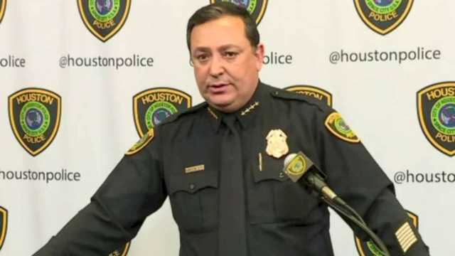 «Закрой рот!» Шеф полиции Хьюстона ответил Трампу