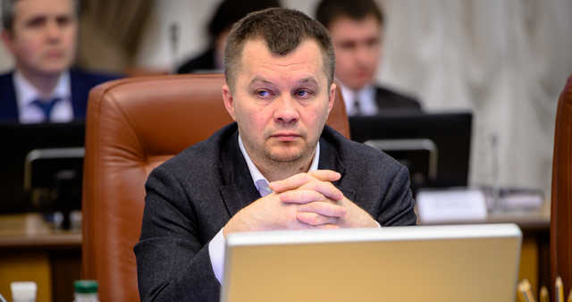 Экс-министр рассказал, как “слуга народа” предлагал ему “раздеребанить” госпредприятие