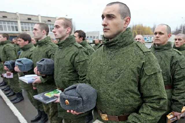 Россию поймали на лжи с военным призывом в Крыму