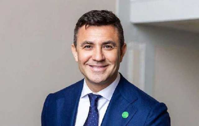 В сети высмеяли "песочные замки" стремящегося в мэры Киева "слуги народа" Николая Тищенко