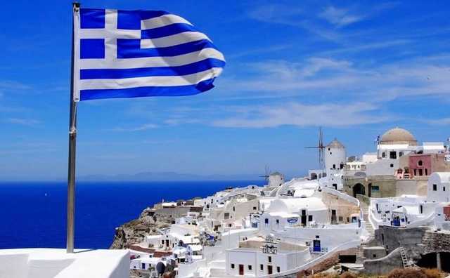 У Греції кафе та ресторани почали приймати клієнтів усередині