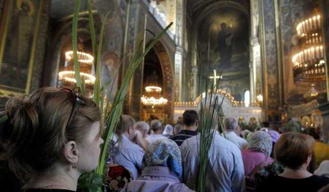 У храми завітали понад 200 тисяч вірян: у поліції розповіли про святкування Трійці