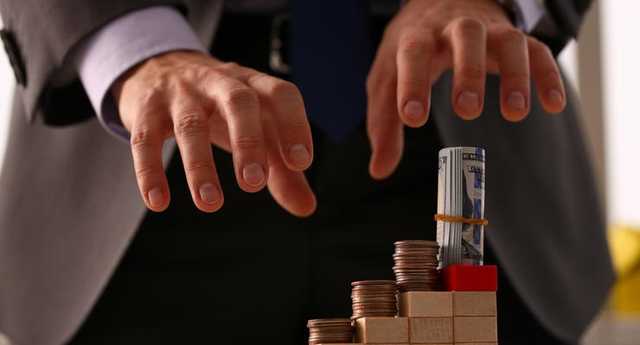 Рейдеры в погонах «отжимают» крупнейший завод по производству снеков в Украине