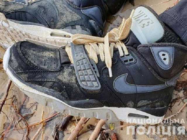 В Киеве на Осокорках нашли тело погибшего мужчины: полиция просит помощи