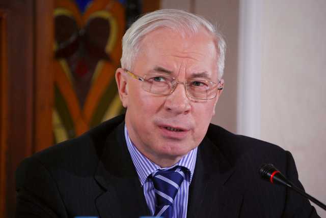 Facebook пометил пост Азарова о «нацистском деде» Супрун как фейк