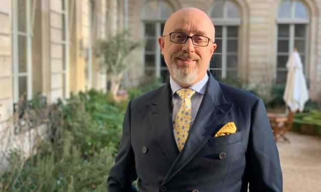 Все участники делегации в Париж чисты от коронавируса - Резников