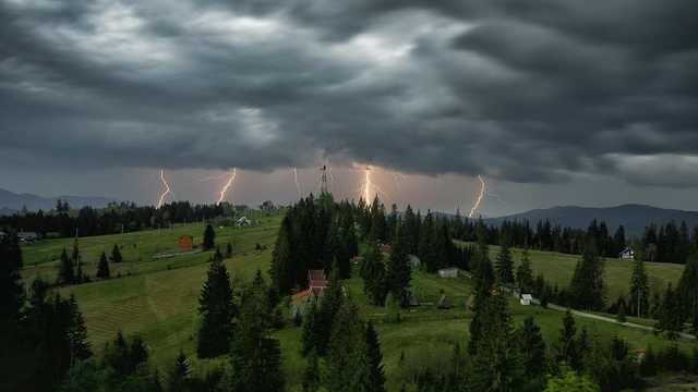 У Карпатах блискавка вбила туриста