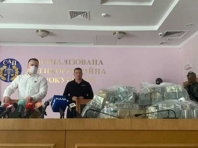 Взятка в $6 миллионов: кто помогал взяточникам в ОП, ГПУ и достал кэш