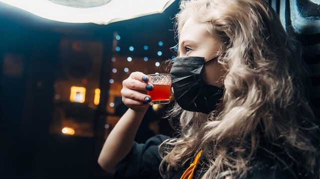 В Киеве работающие бары и ночные клубы заплатят штрафы до 340 000 гривен