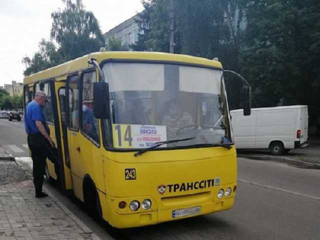 В Белой Церкви маршрутчик нагло обошелся с дочерью погибшего бойца ООС