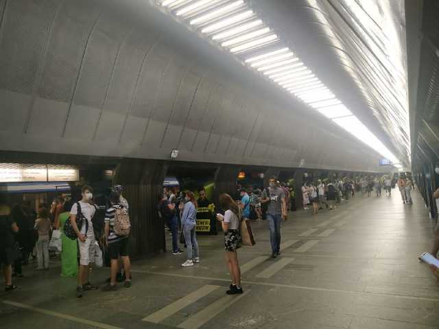 В киевском метро произошло ЧП с поездом