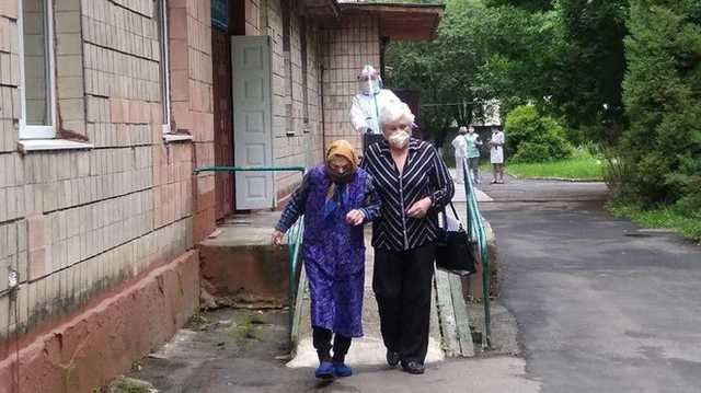 92-летняя бабушка с Ривненщины победила коронавирус