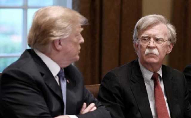 Адміністрація Трампа хоче заблокувати публікацію книги Болтона