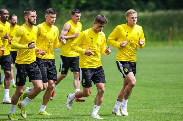 В ФК "Рух" во Львове обнаружили вспышку коронавируса