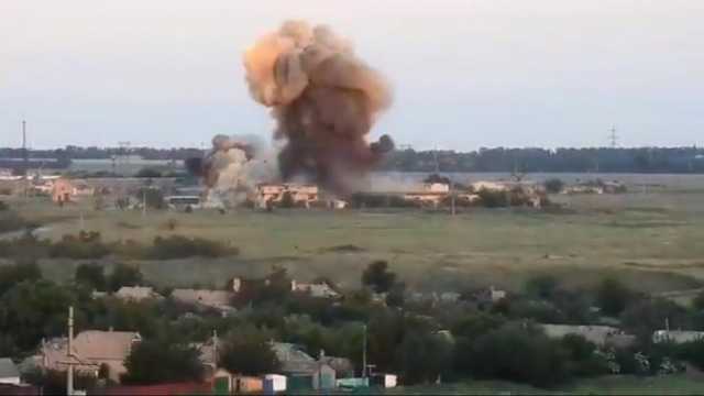 Под Торецком мощный бой, бьет тяжелая артиллерия