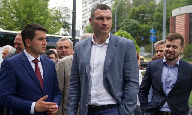 Взрыв на Позняках: 9-этажный дом будут сносить