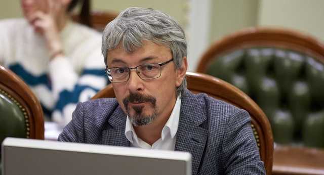 Назначенный министром бывший менеджер Коломойского продал долю в Одесской киностудии