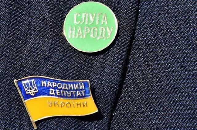 Во фракции “Слуга народа” насчитали 58 “немых” нардепов