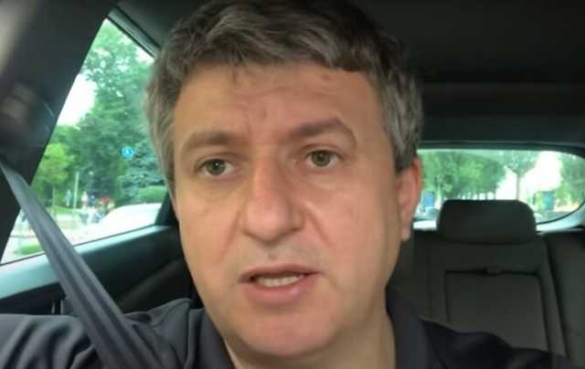 "Бить беспощадно": Романенко отреагировал на жесткое послание Зеленского дальнобойщикам