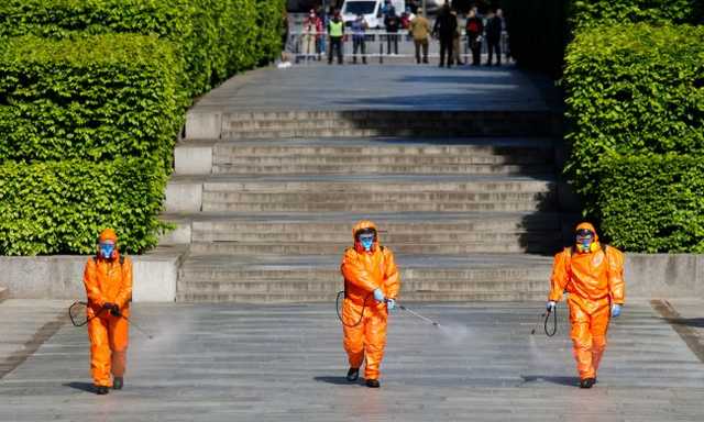 Вспышка коронавируса на мясокомбинате в Германии: заразились более 1700 человек