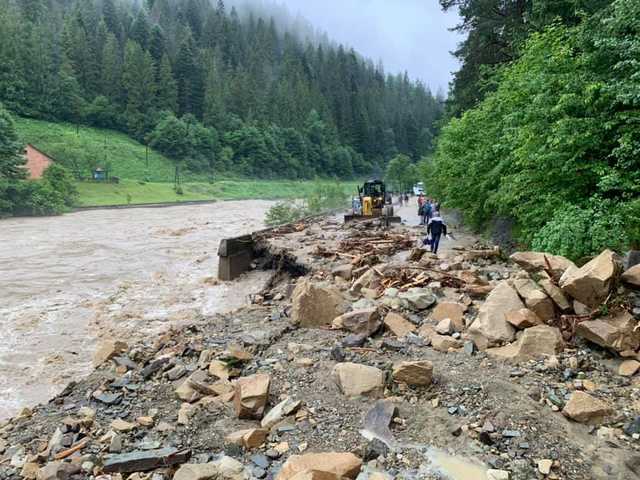 Сазонов: Лысые Карпаты воду не держат – и кто виноват? Мафия? Донецкая или своя?