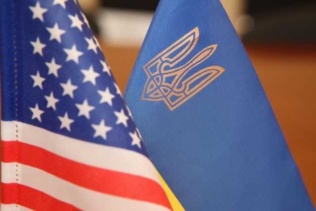 Сенатор: США могут выделить Украине $125 млн на летальное оружие
