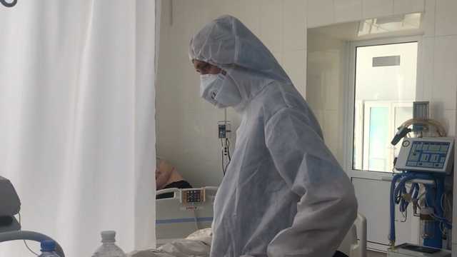       ,    COVID-19