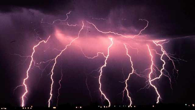 В Индии от ударов молний погибли больше 100 человек за сутки